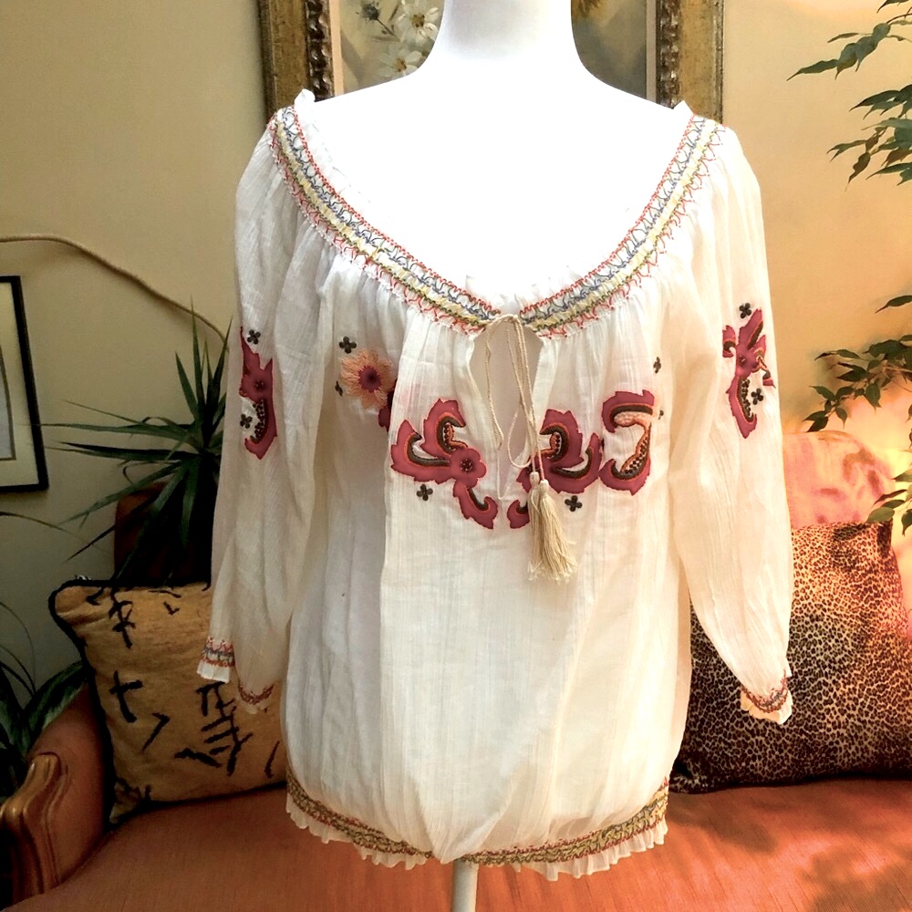 Joy Joy Super Cute Size Med. Boho Embroidered Top